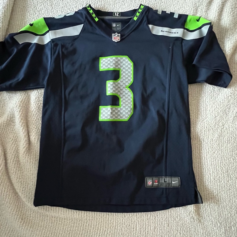 ❗️💲CLOSEOUT SALE: $5 💲❗️- NFL Navy Jersey with Gray Tag